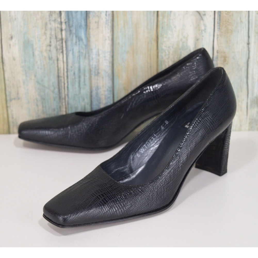 Stuart Weitzman Size 6 Black Snake Print Chic Pum… - image 2